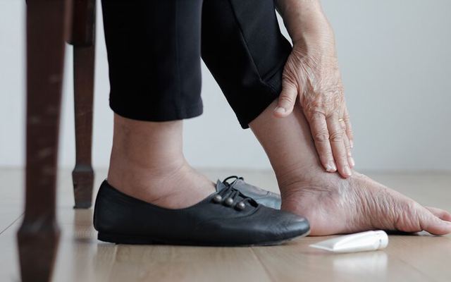 What is Diabetic Foot? Diabetic Foot Symptoms and Treatment